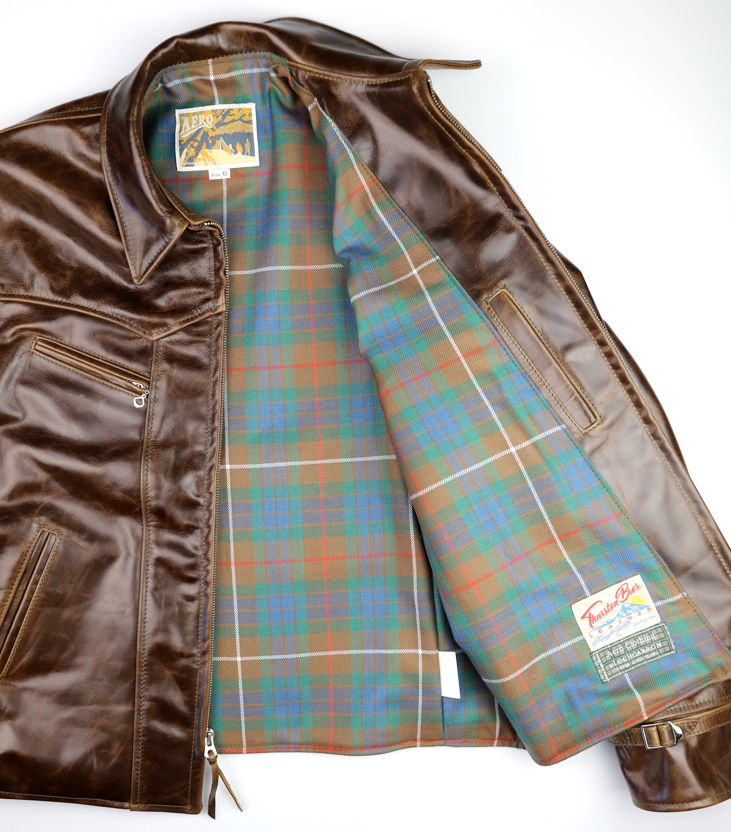 Aero Wayfarer Chestnut Vancouver Cowhide Fraser Hunting Ancient tartan lining.jpg