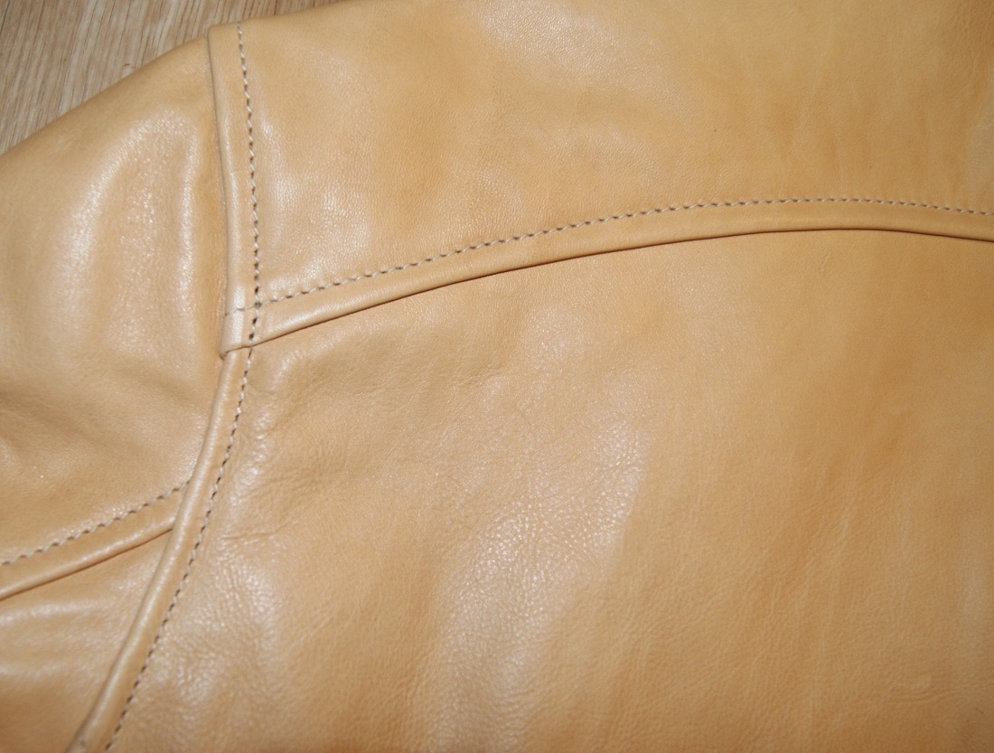 Aero Wayfarer Natural Vicenza Horsehide 38 yoke grain.jpg