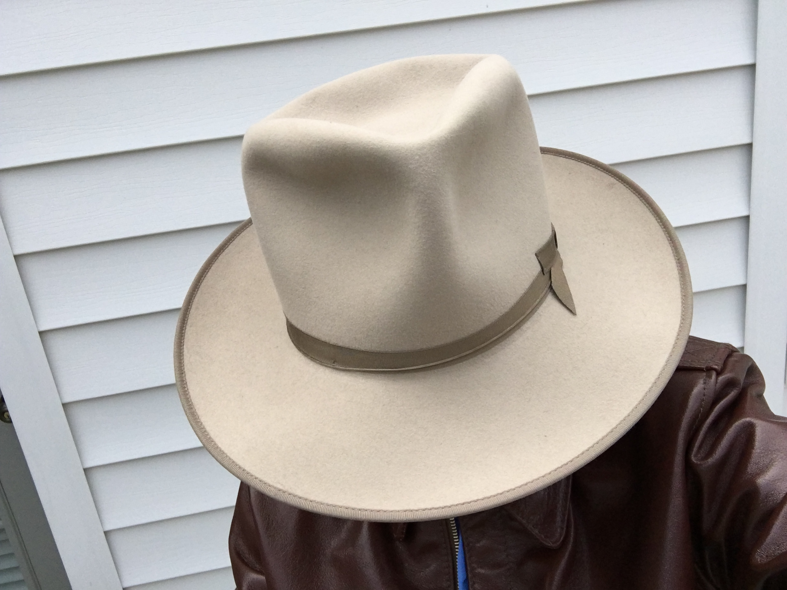 Akubra.jpg