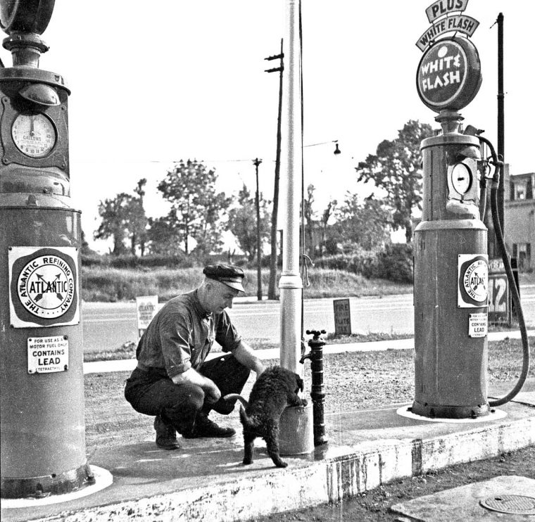 Atlantic-Gas-Station1930s-1-2-760x742.jpg