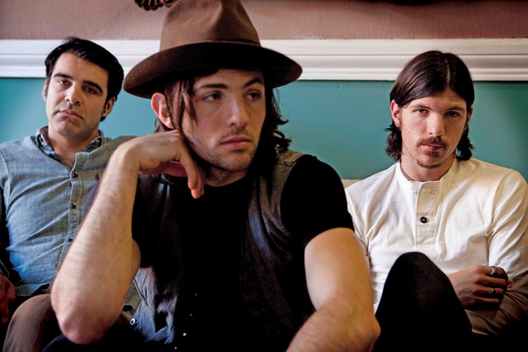 avettbros_one_72-750x500.jpg