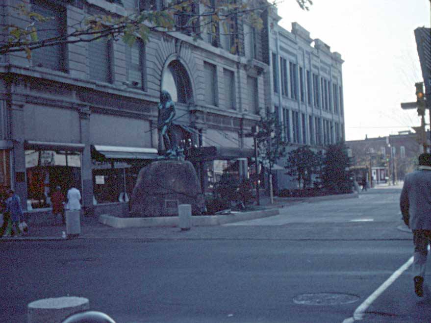 Ball_Stores_Muncie_1970s_Statue.jpg