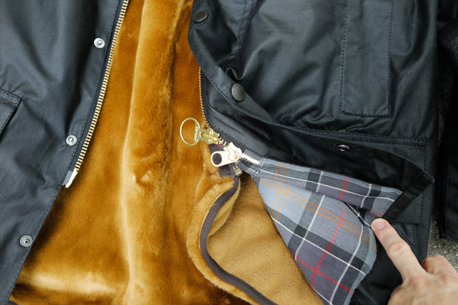 barbour-black-lined-kunja-3.jpg
