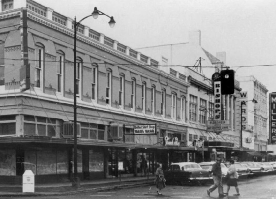 Bishop_Salem_Woolen_Mill_Store_1960s.JPG