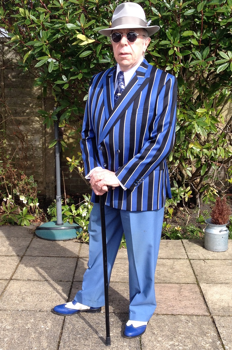 Blue blazer 001.JPG