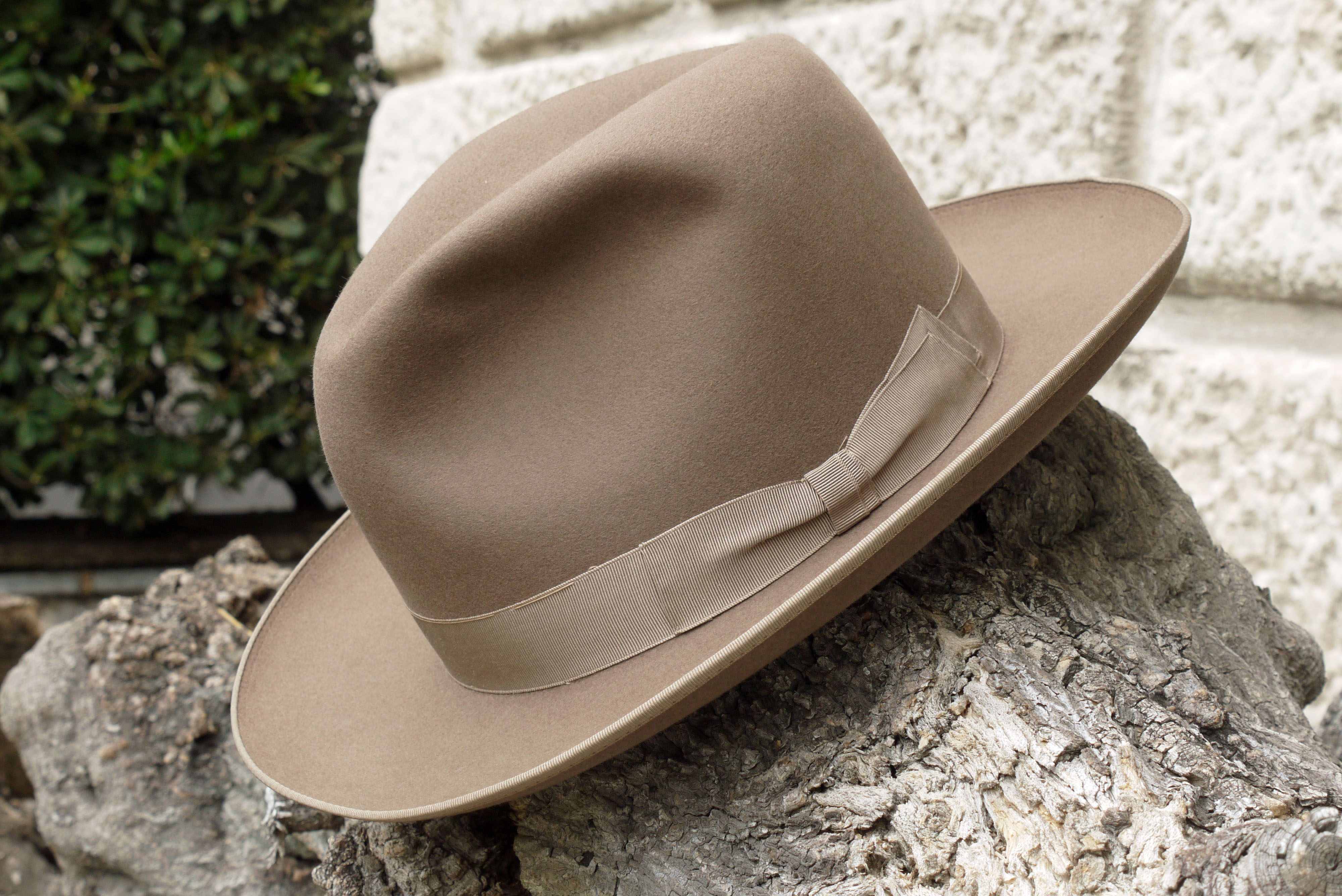 Borsalino 57 Marron 2.jpg