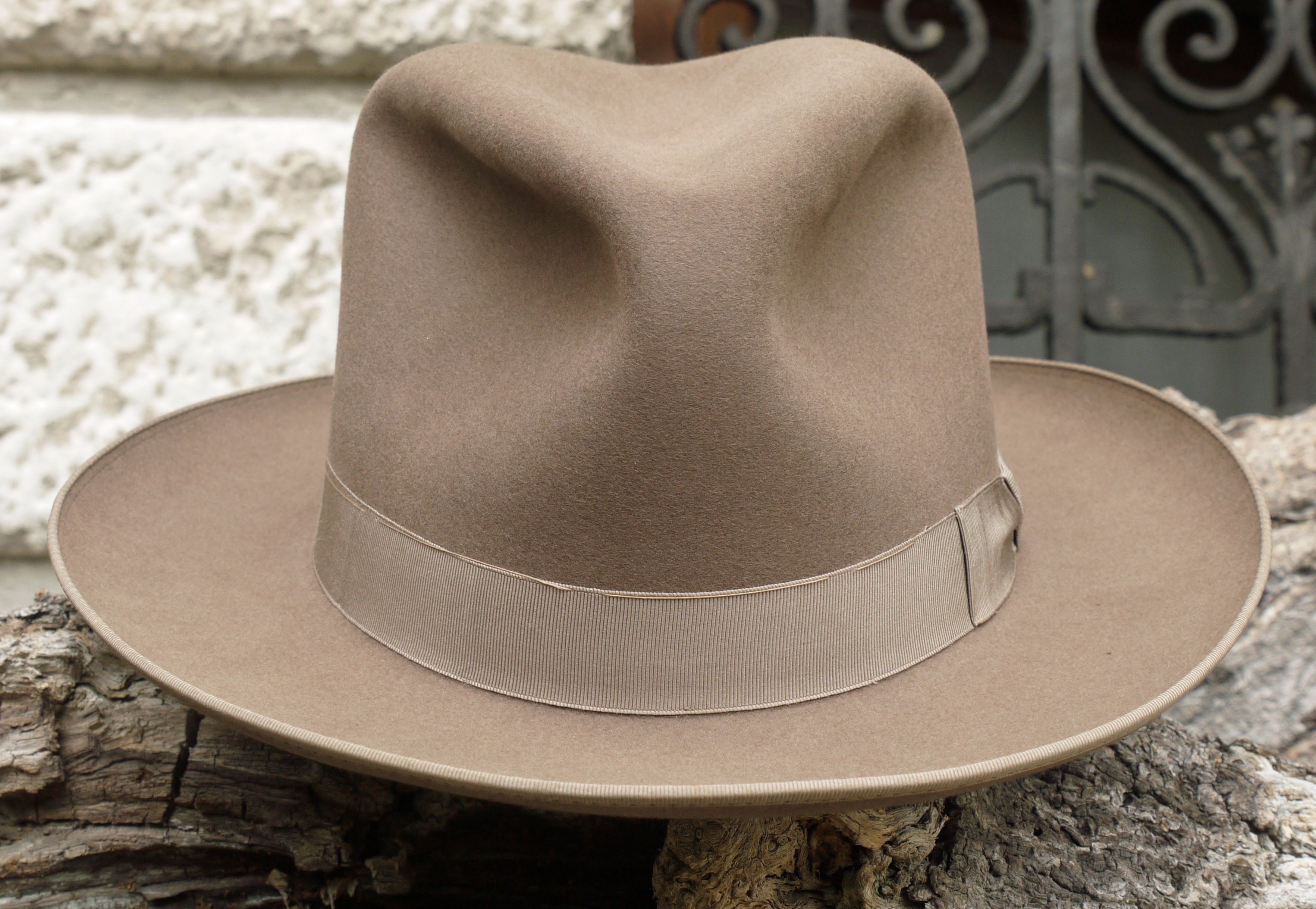 Borsalino 57 Marron 4.jpg