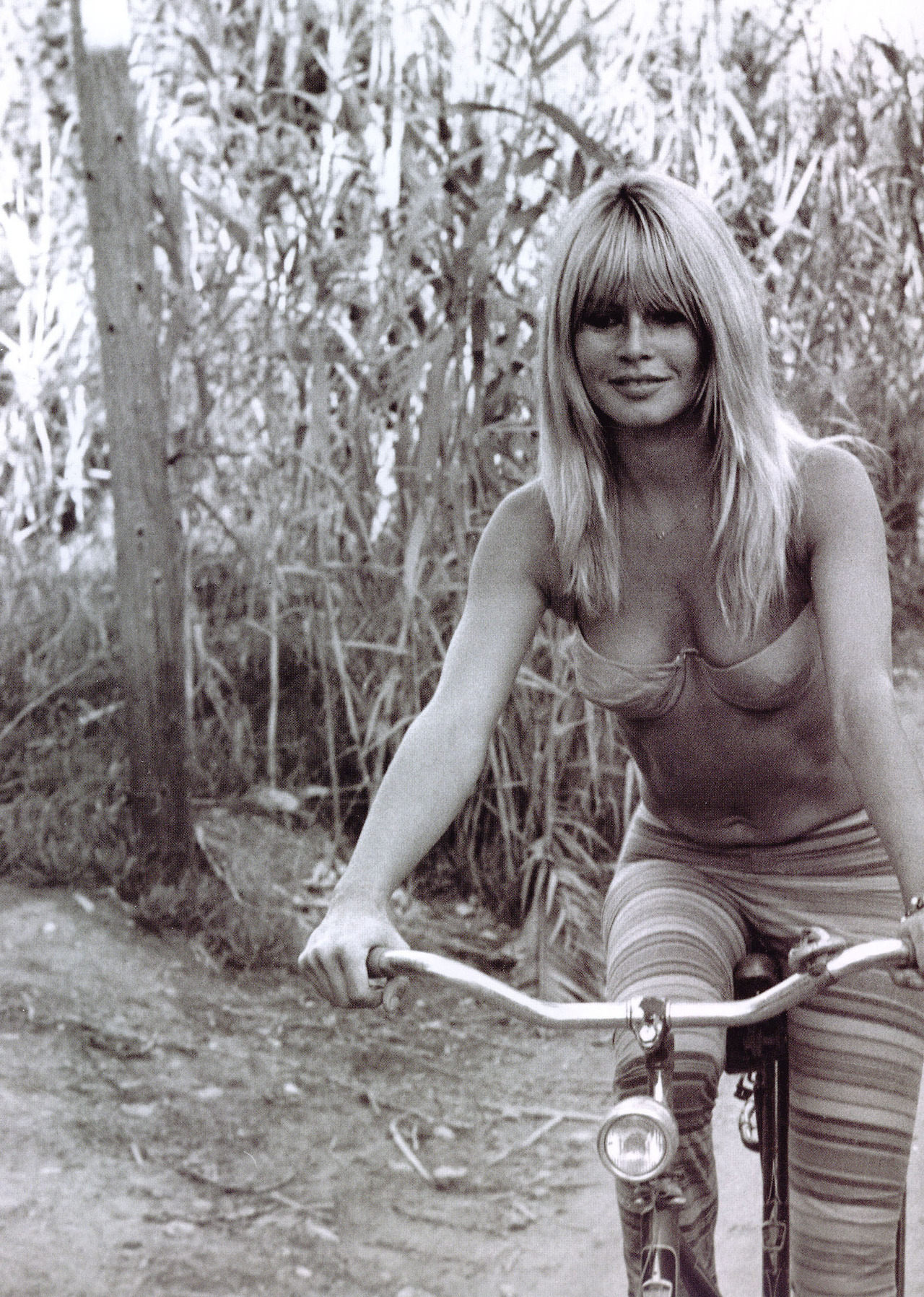 brigitte-bardot-striped-leggings.jpg