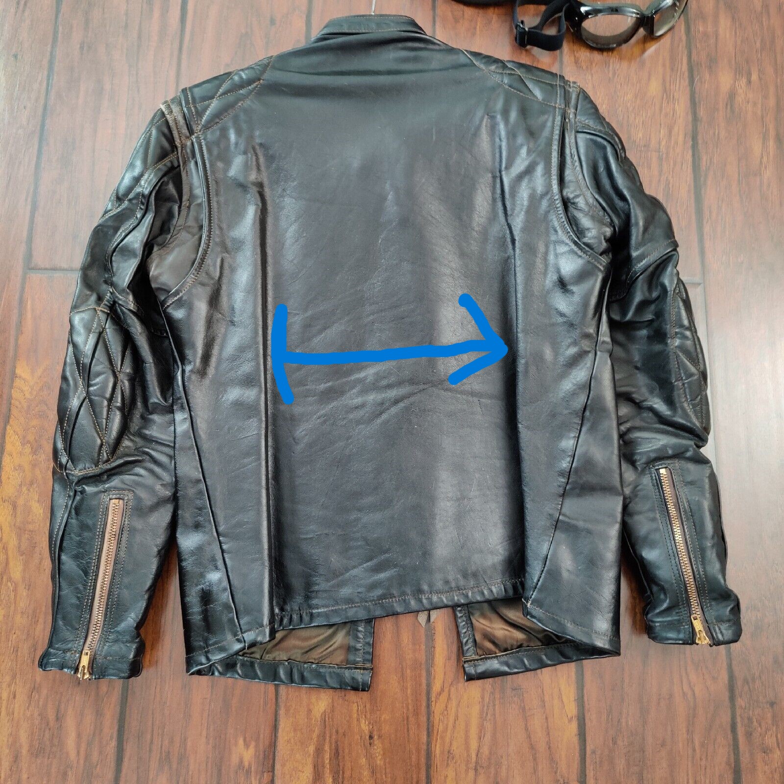 cal leathers back folds.jpg