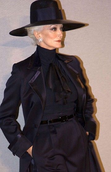 Carmen Dell’Orefays 1.jpg