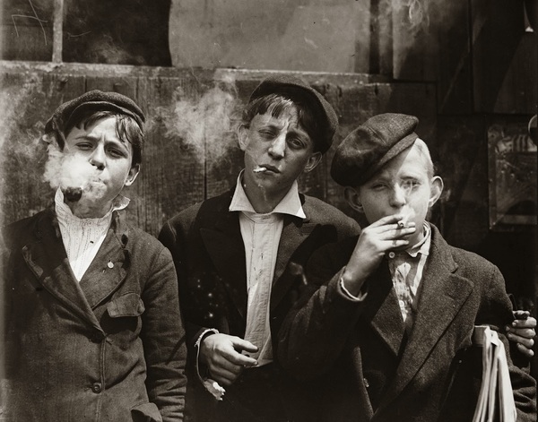 Child_laborers_Lewis_Hine_1.jpg