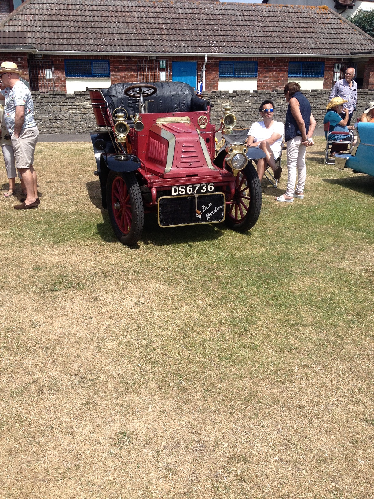 classic cars Christchurch quay 007.JPG