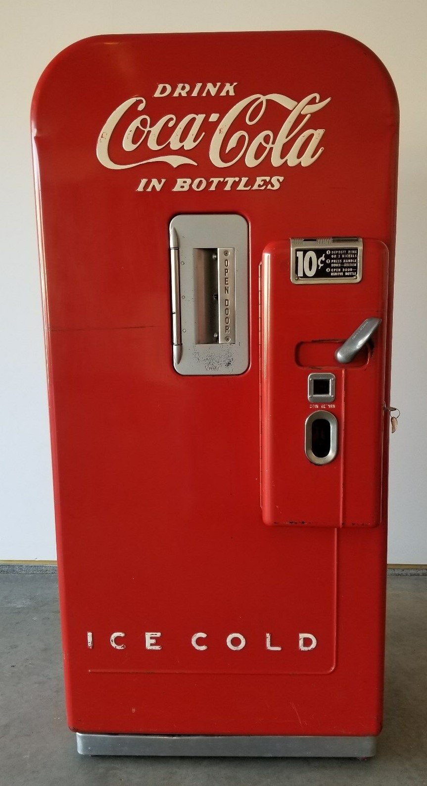 Coke_Machine.jpg