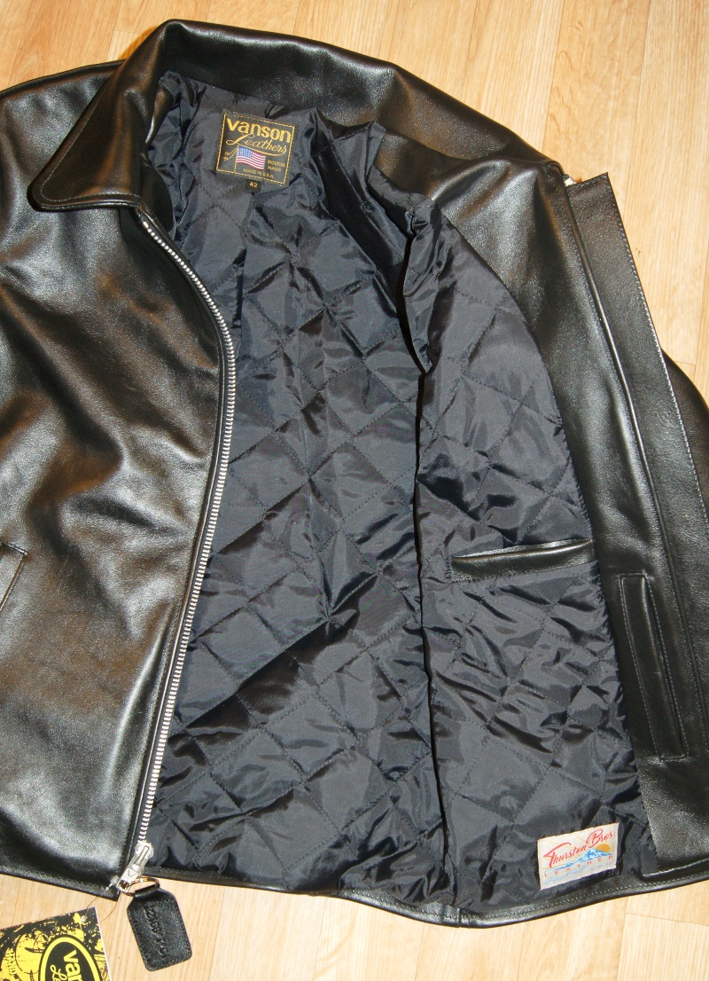 Custom Vanson Mercury quilted lining open.jpg