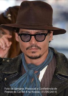 d2b550640bd22e8e2429d2dcb1895fb5--johnny-depp.jpg