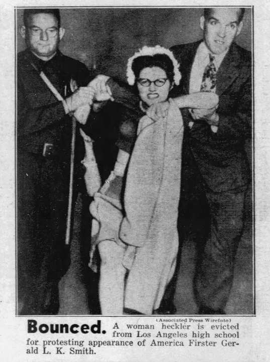 Daily_News_1945_11_05_660.jpg