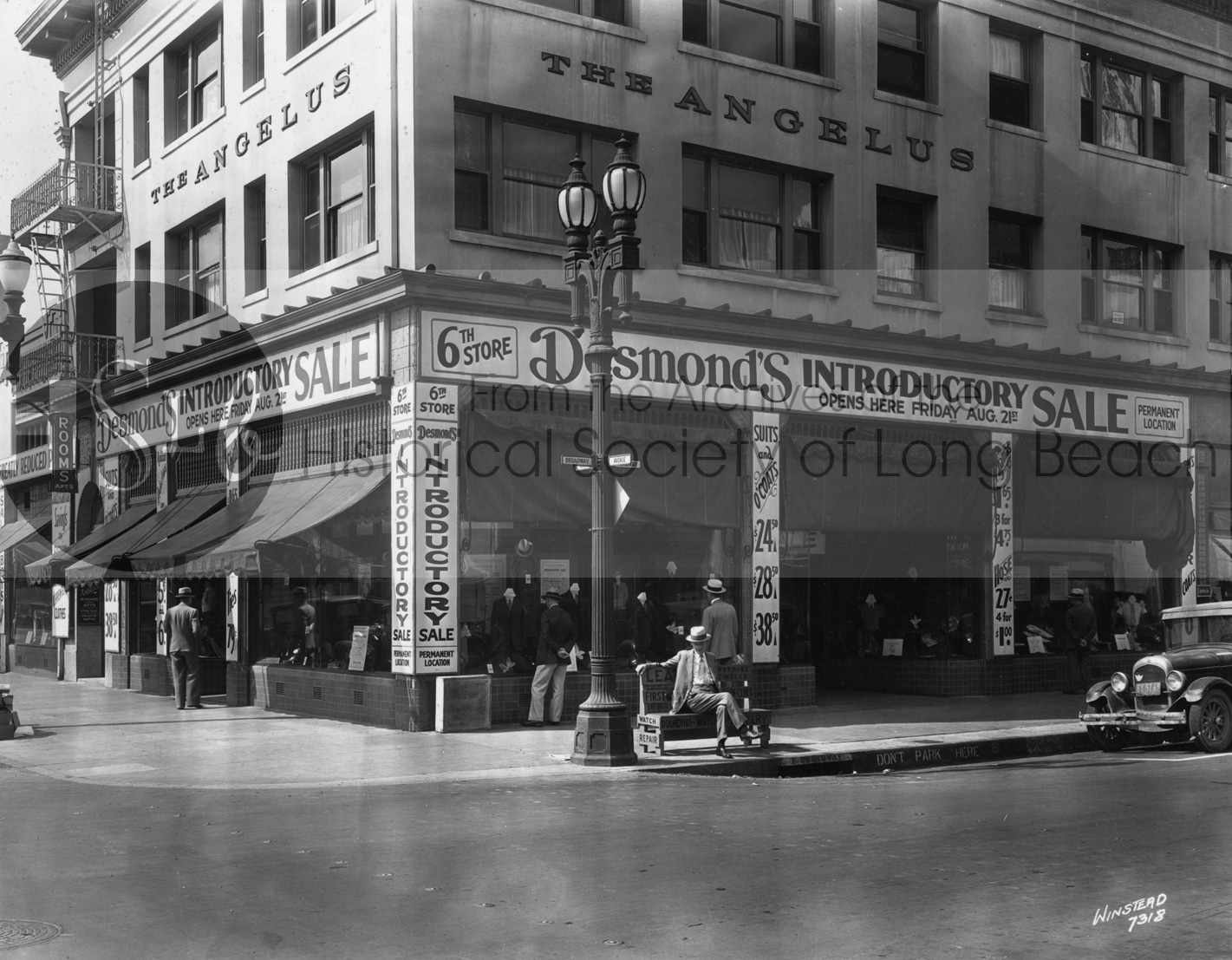 Desmonds_6th_Location_140_Broadway_1931.jpg