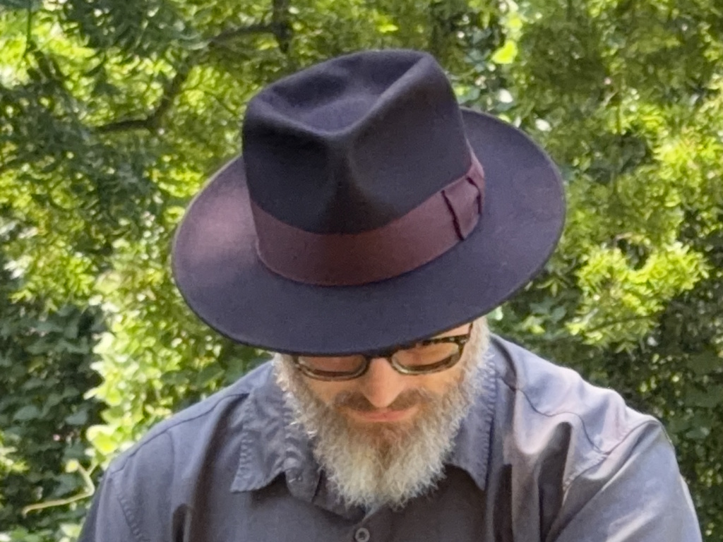 Dr Max oxblood Optimo (10).JPG