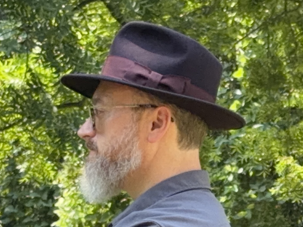 Dr Max oxblood Optimo (9).JPG