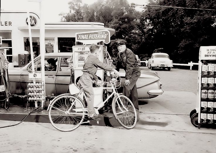 e1d67031718b9bcc57eea4baa8fbd7e8--old-gas-stations-vintage-bicycles.jpg