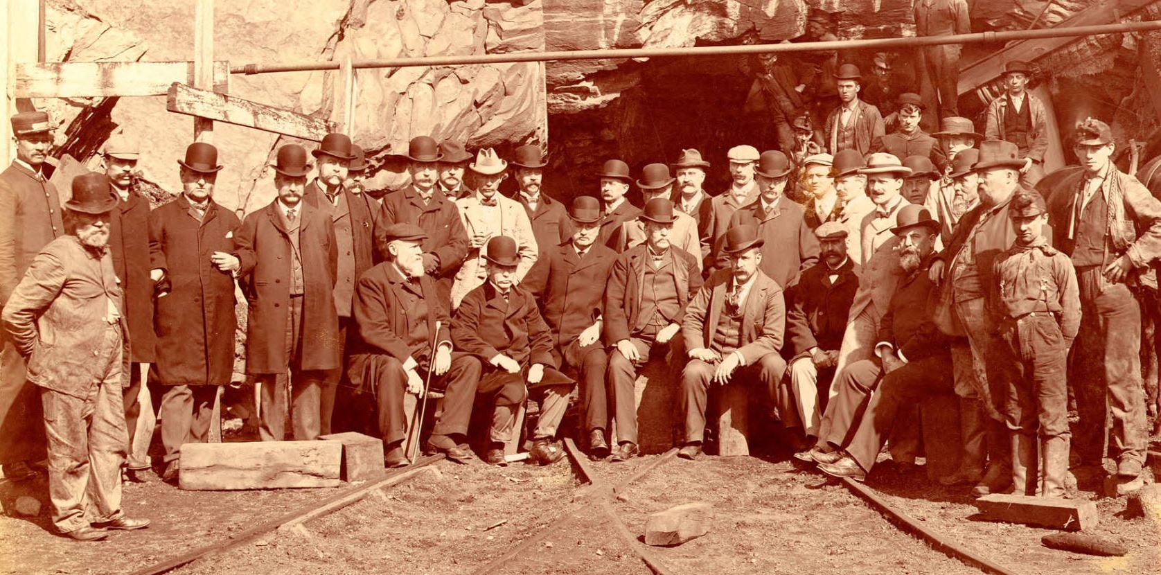 east_bear_ridge_colliery_1896.JPG