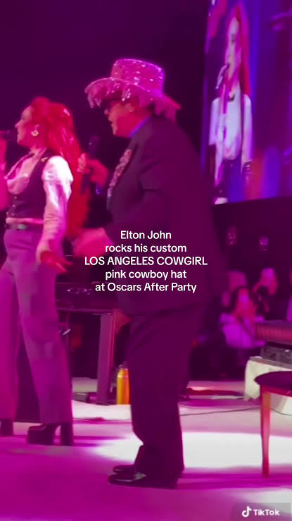 Elton John 11.jpg