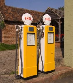 filling station 3 kent.jpg