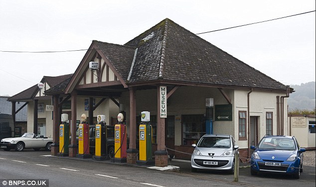 filling station 5.jpg