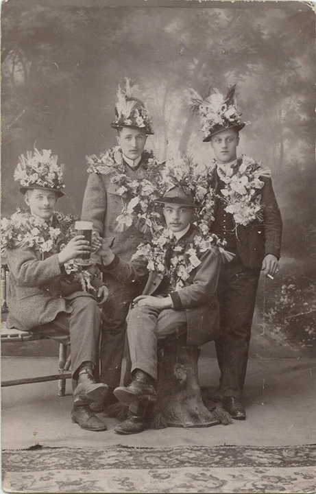 flowers hat 3.jpg