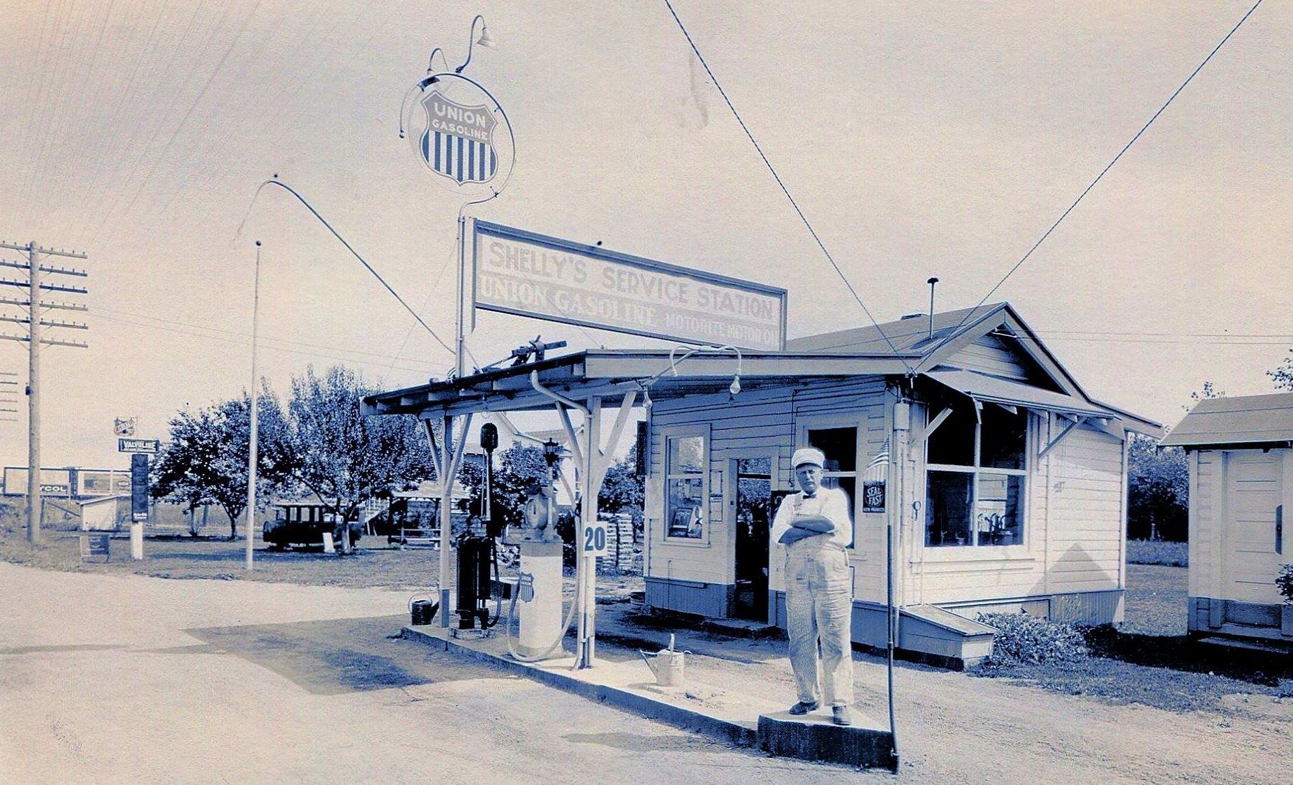 Gas_Station_Skagit_County.jpg