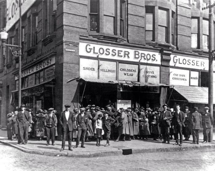 Glosser_Bros_Johnstown_PA_1922.jpg