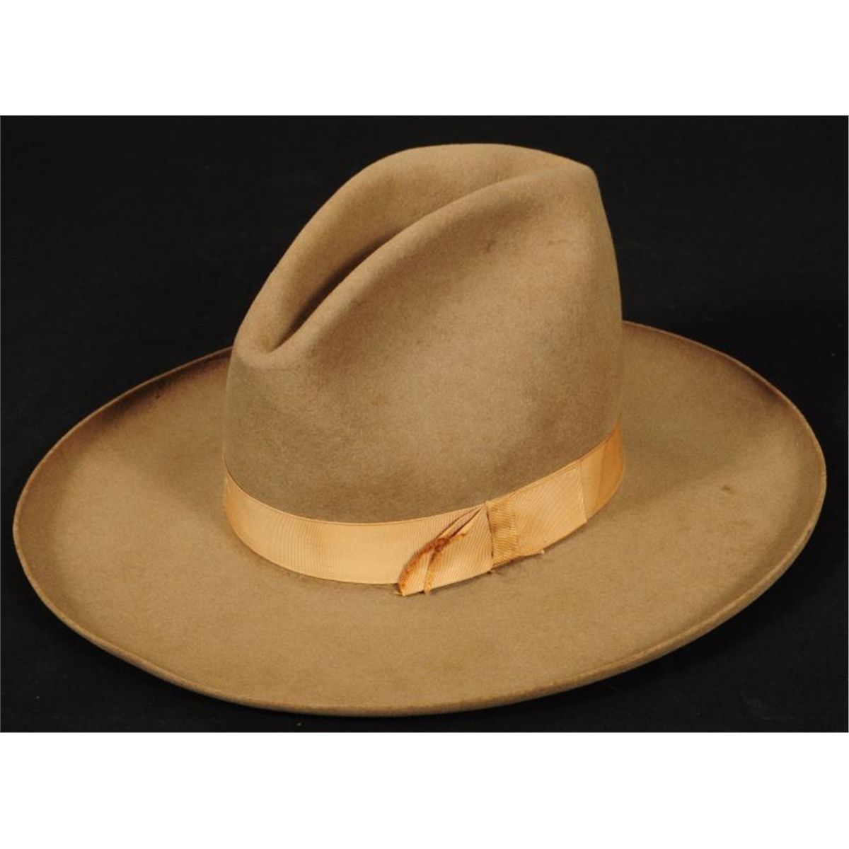 Gold ribbon Vintage Stetson.jpeg