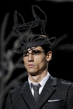 hat frame.jpg