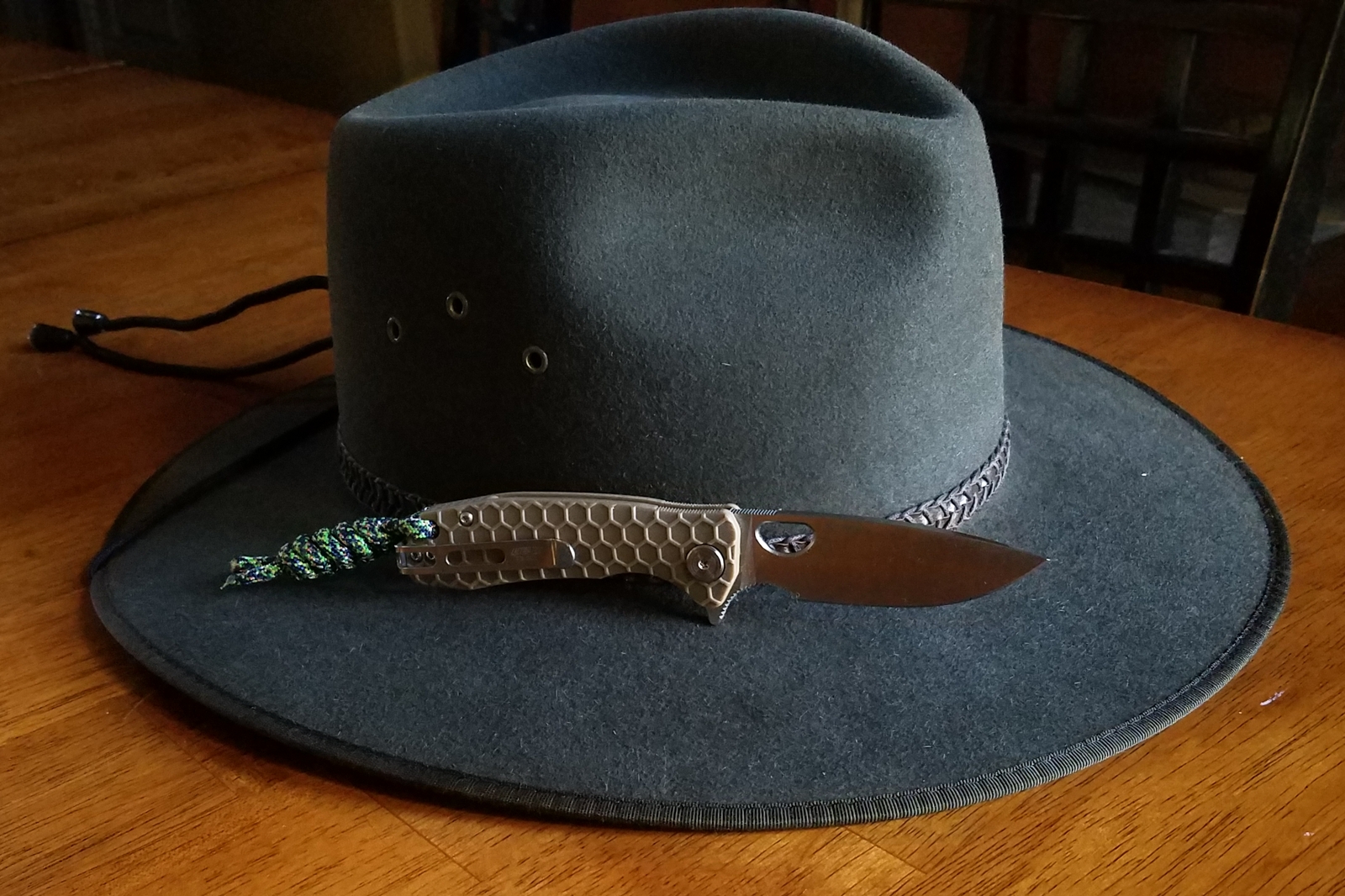 hat3.s.jpg