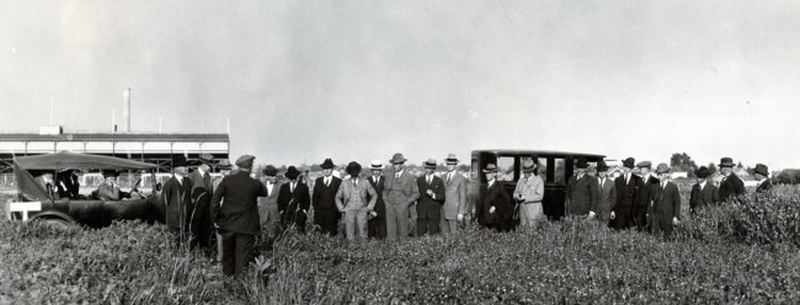 HC938 Farm conf c1923.jpg