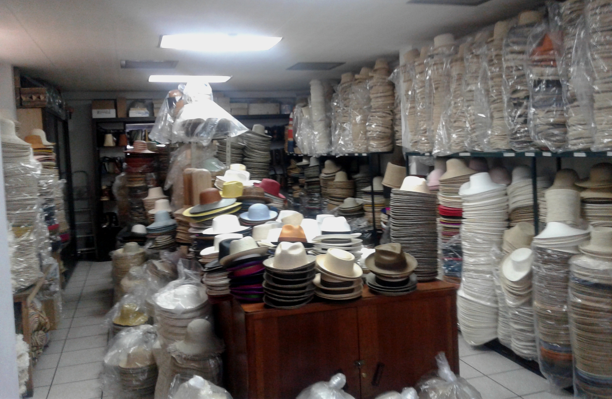 Homero Ortega Back Room_01.jpg