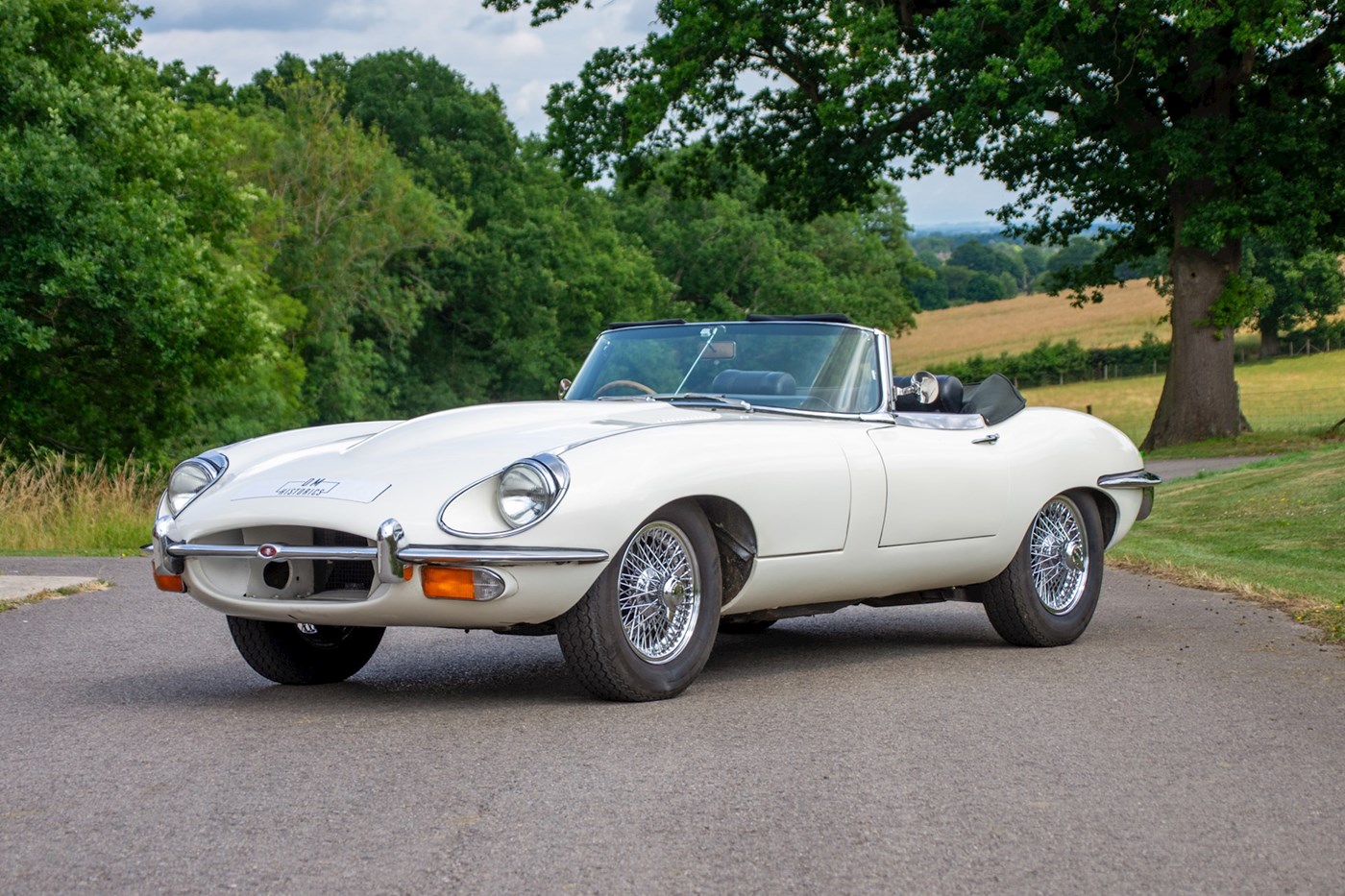 Jaguar E-Type.jpg