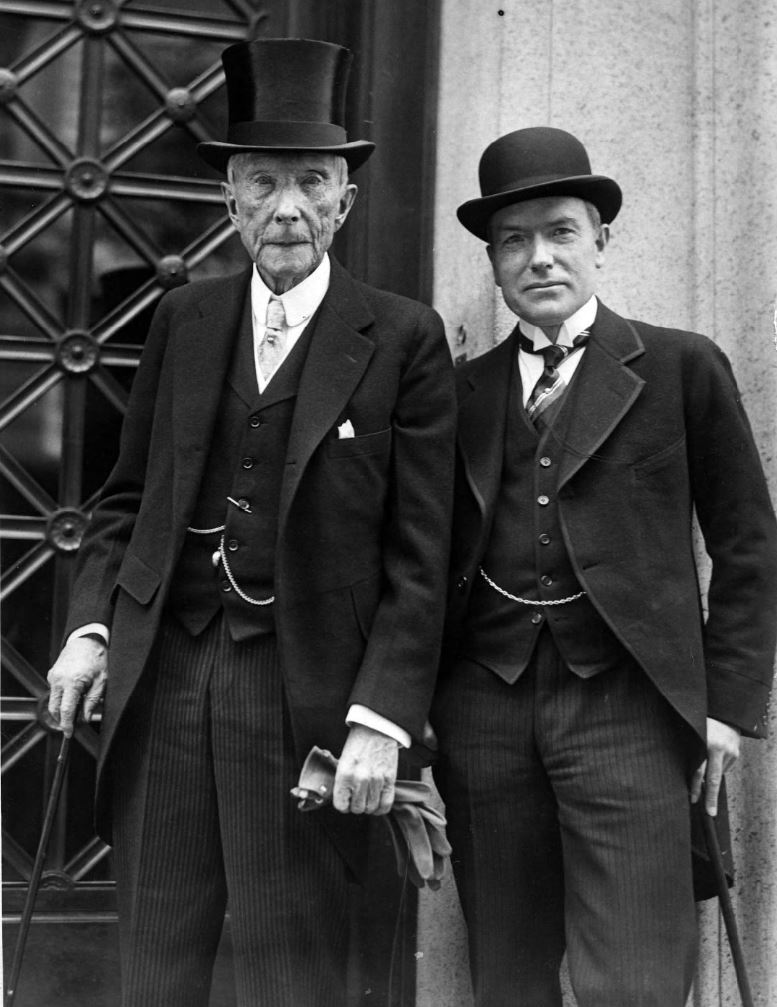 john_d_rockefeller_sr_jr_1930s.JPG