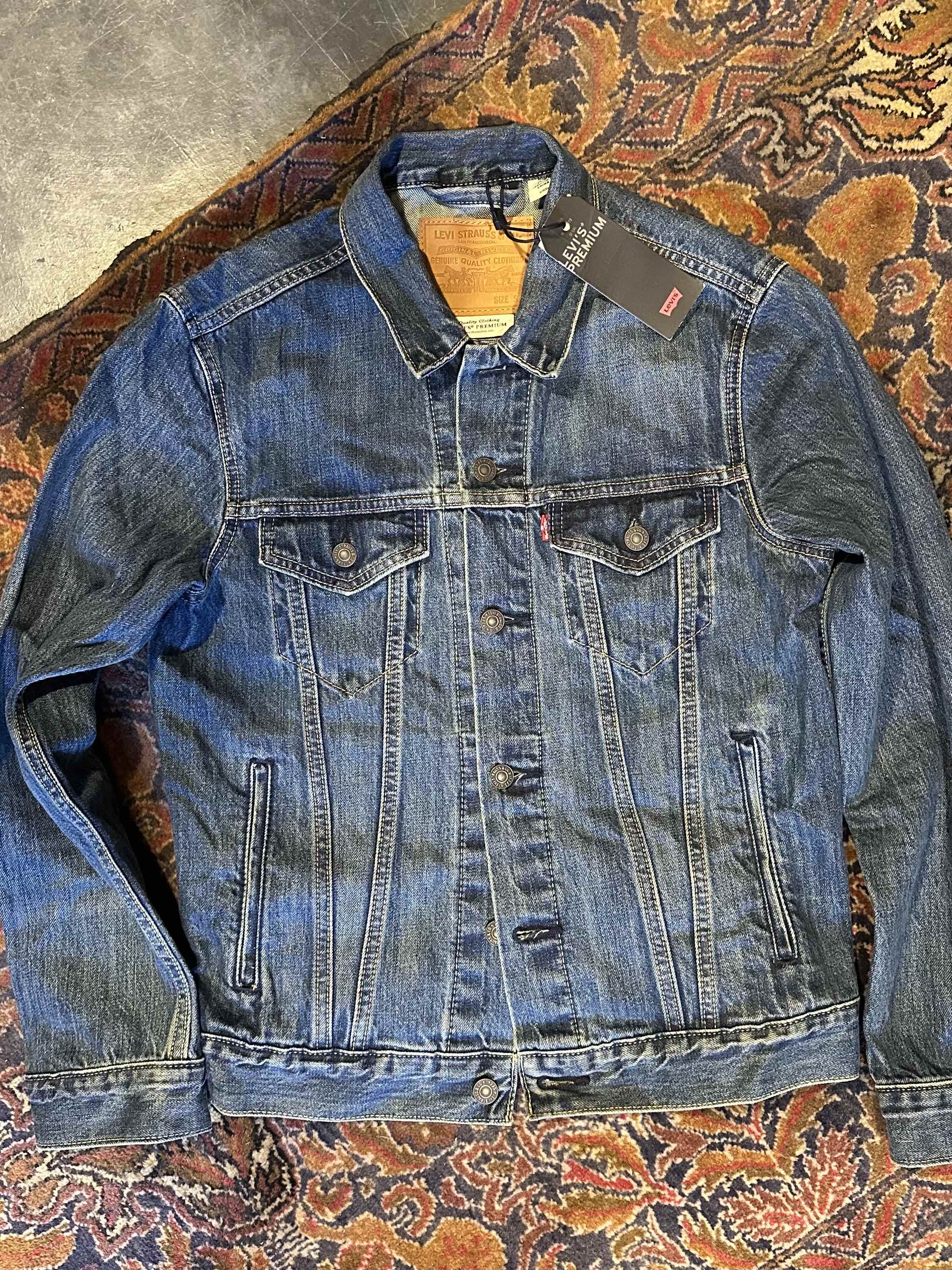 Levis jacket.jpg