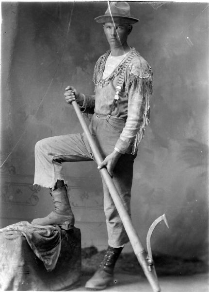 Lumberjack_1900_Wisconsin.jpg