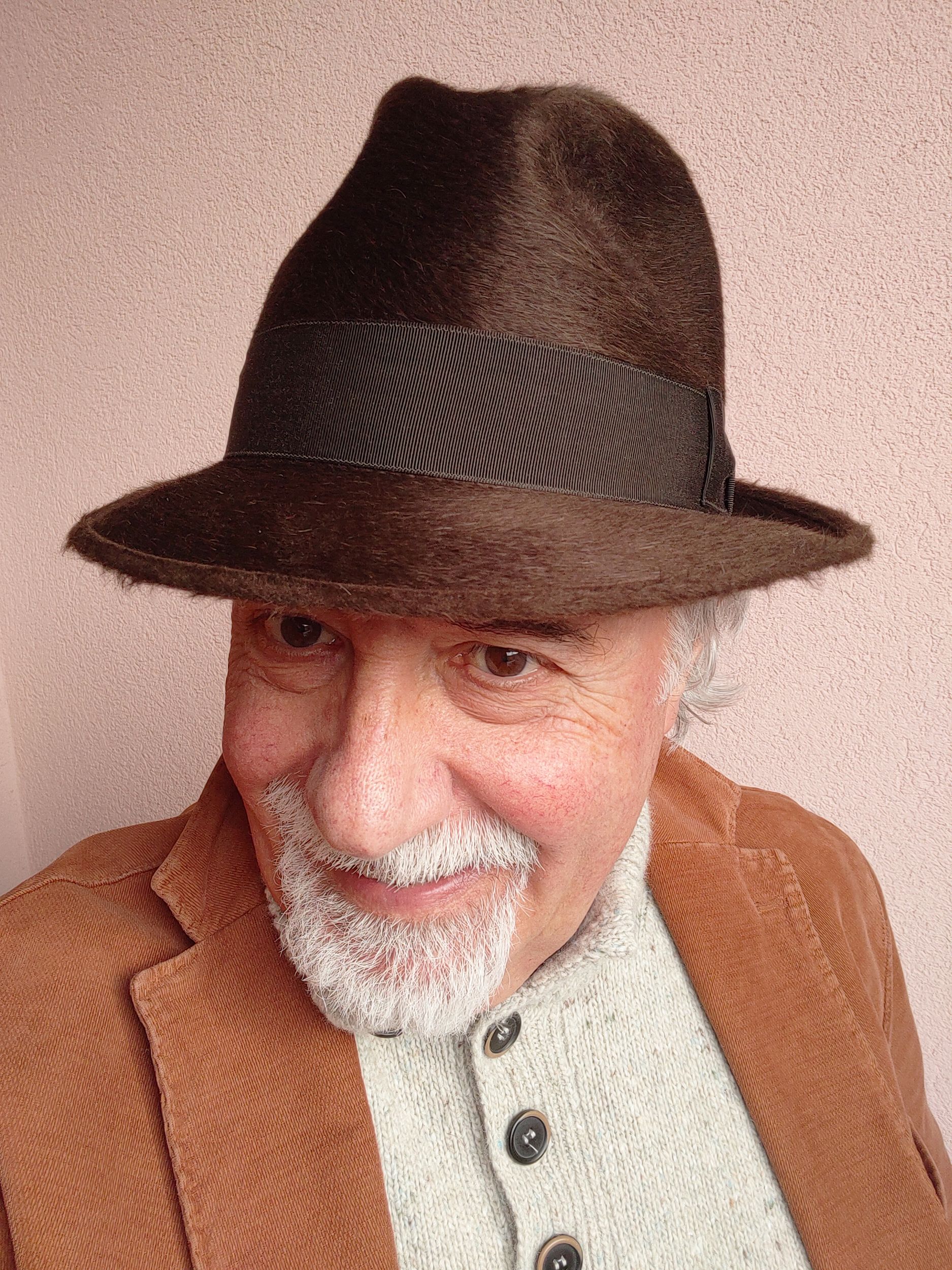 Marron Guerra Pelo 8.jpg