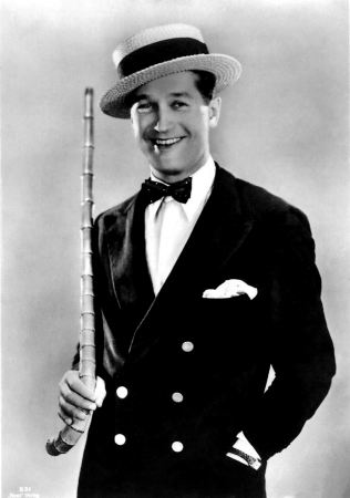 maurice-chevalier 450x.jpg