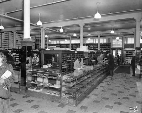 Maurice_L_Rothchild_St_Paul_Interior_1945.jpg