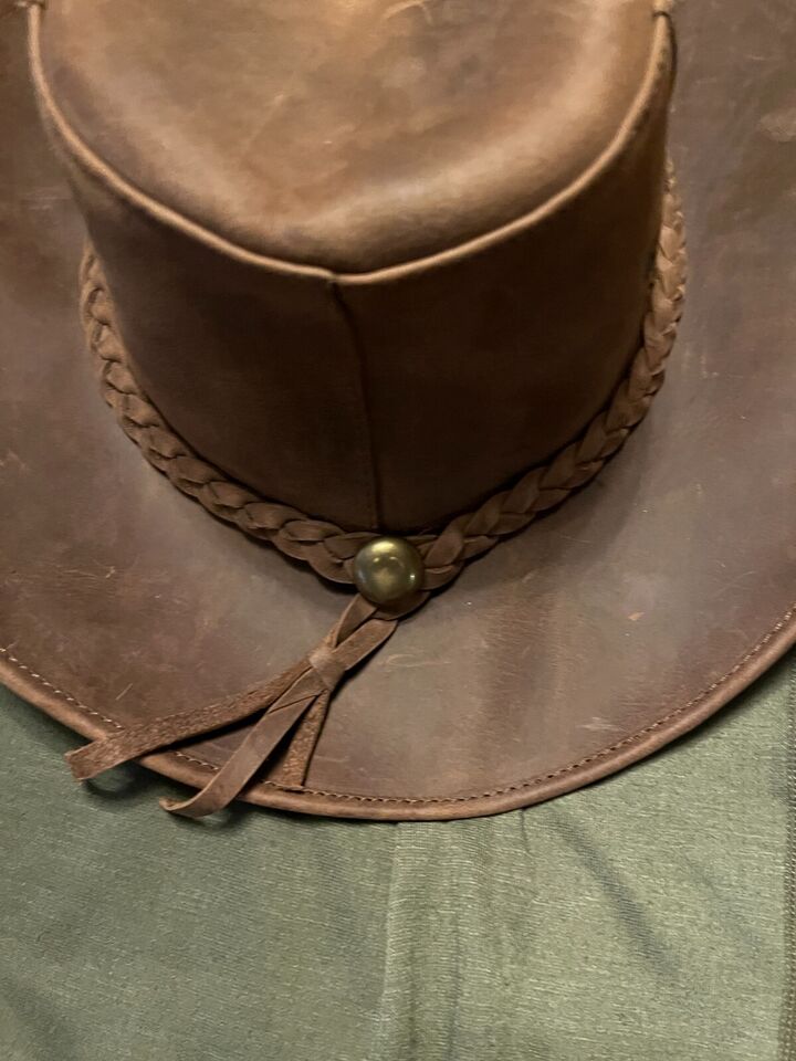 MexicanLeatherSombrero3.jpg