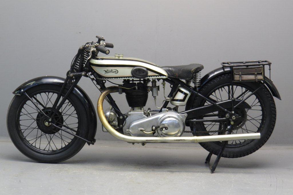 Norton-1930-M18.jpg