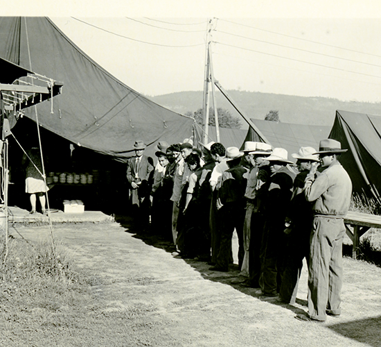 P120_2783 Braceros food line 1944.jpg