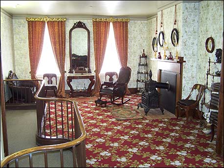 parlor.jpg