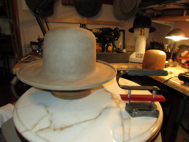 Pencil Curl Hat Brim 007.JPG