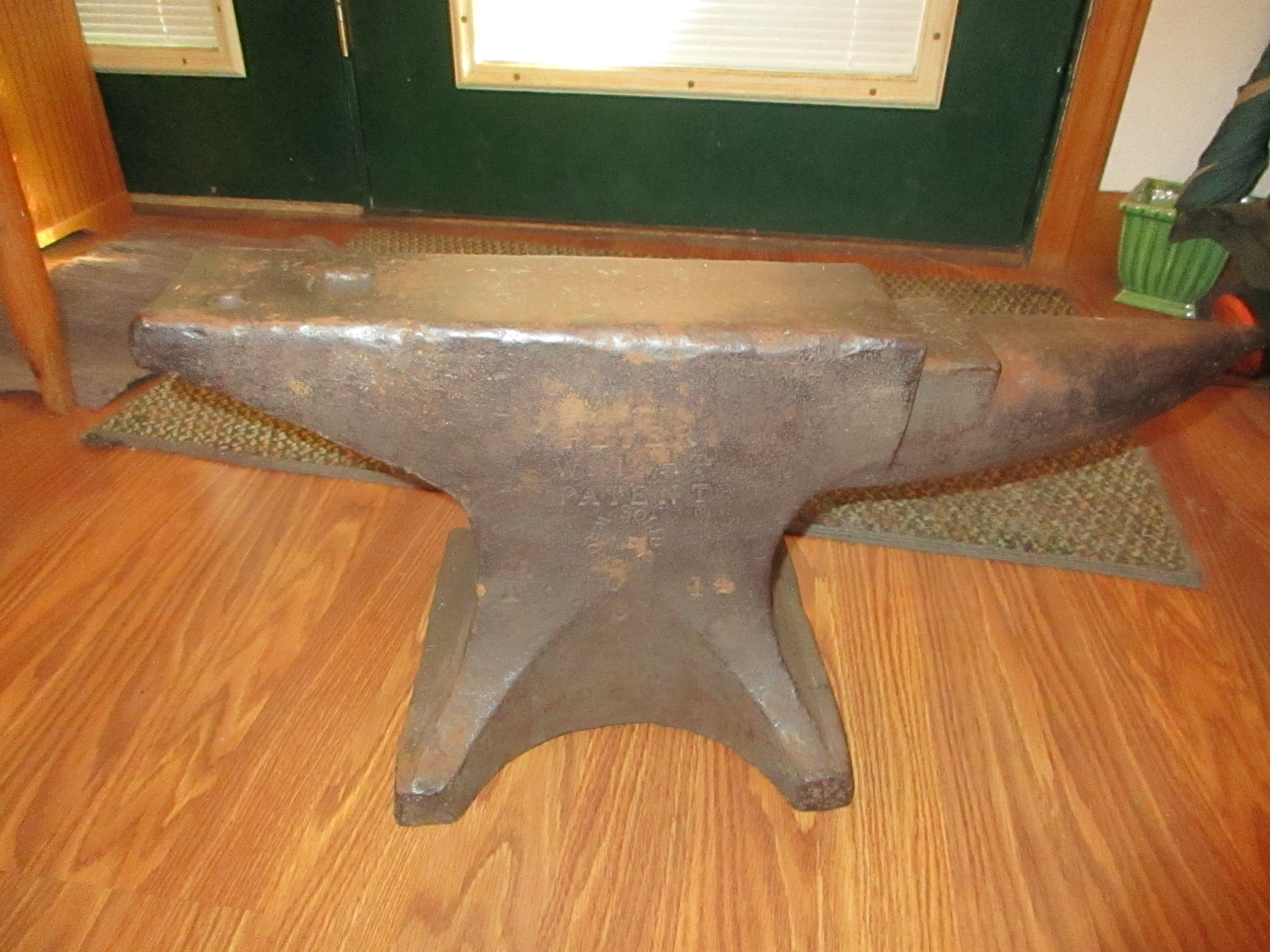 Peter Wright Anvil.JPG