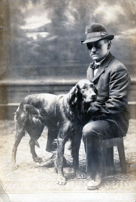 Porter Appleman and Old Mac c1920.jpg